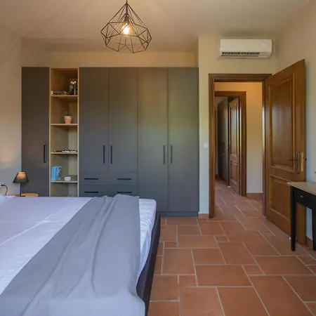 Citrus House Razáta