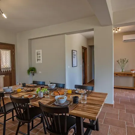 Citrus House 아파트 Razáta